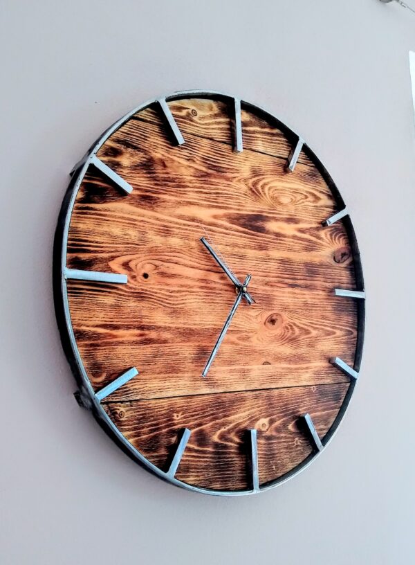 Zegar Loft w stylu industrialnym, z tarczą drewnianą | SailDecor.eu